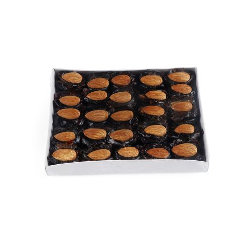 Dates with Almonds